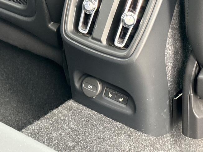 VOLVO Xc40 Photo 22