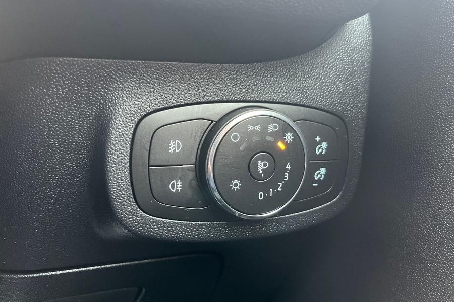 Ford Fiesta Photo autoimg-efcd32aa4aea313e0a4839b2ccd96747c41744ed.jpg