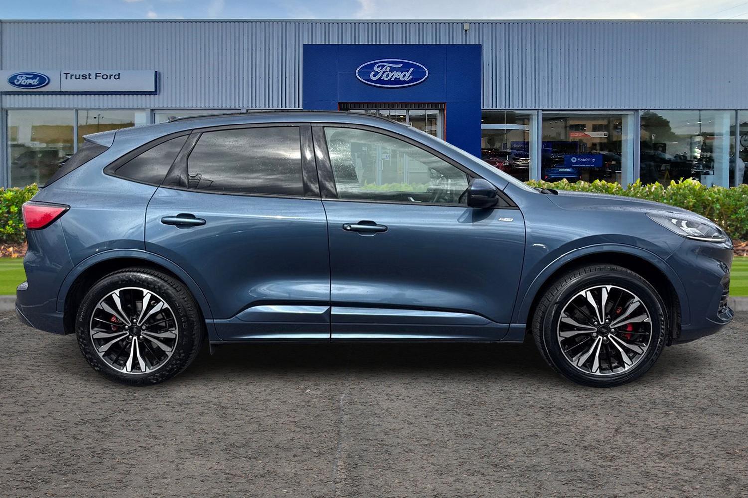 Ford KUGA Photo 2