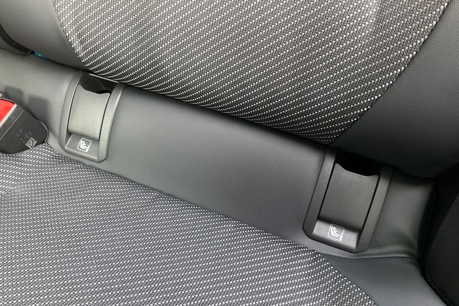 Ford EXPLORER Photo 36