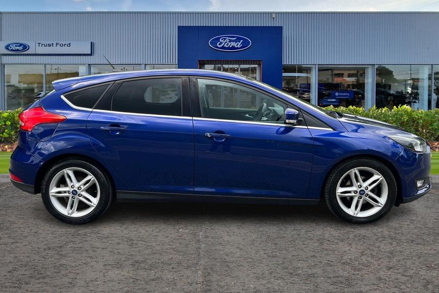 Ford FOCUS Photo autoimg-efd1873ce659d71bbc0b7177a3ae3c9bb2c6efaa.jpg