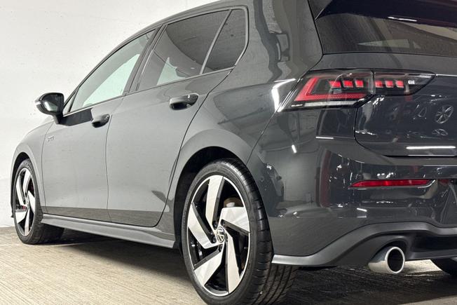 VOLKSWAGEN Golf Photo 26