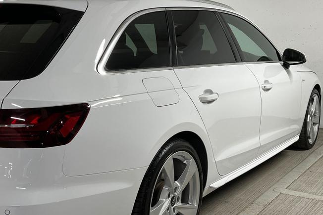 AUDI A4 Avant Photo 28