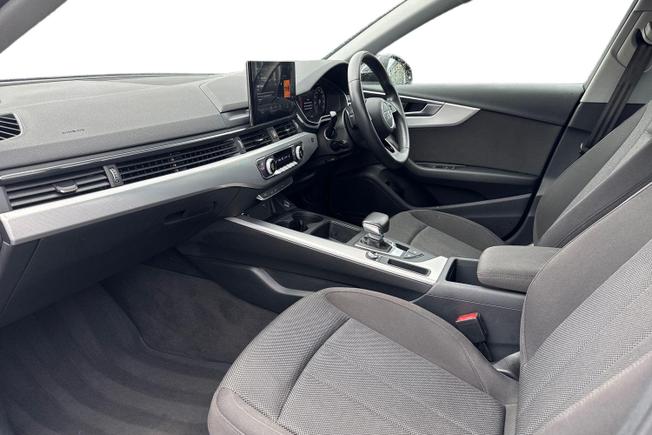 AUDI A4 Photo 2