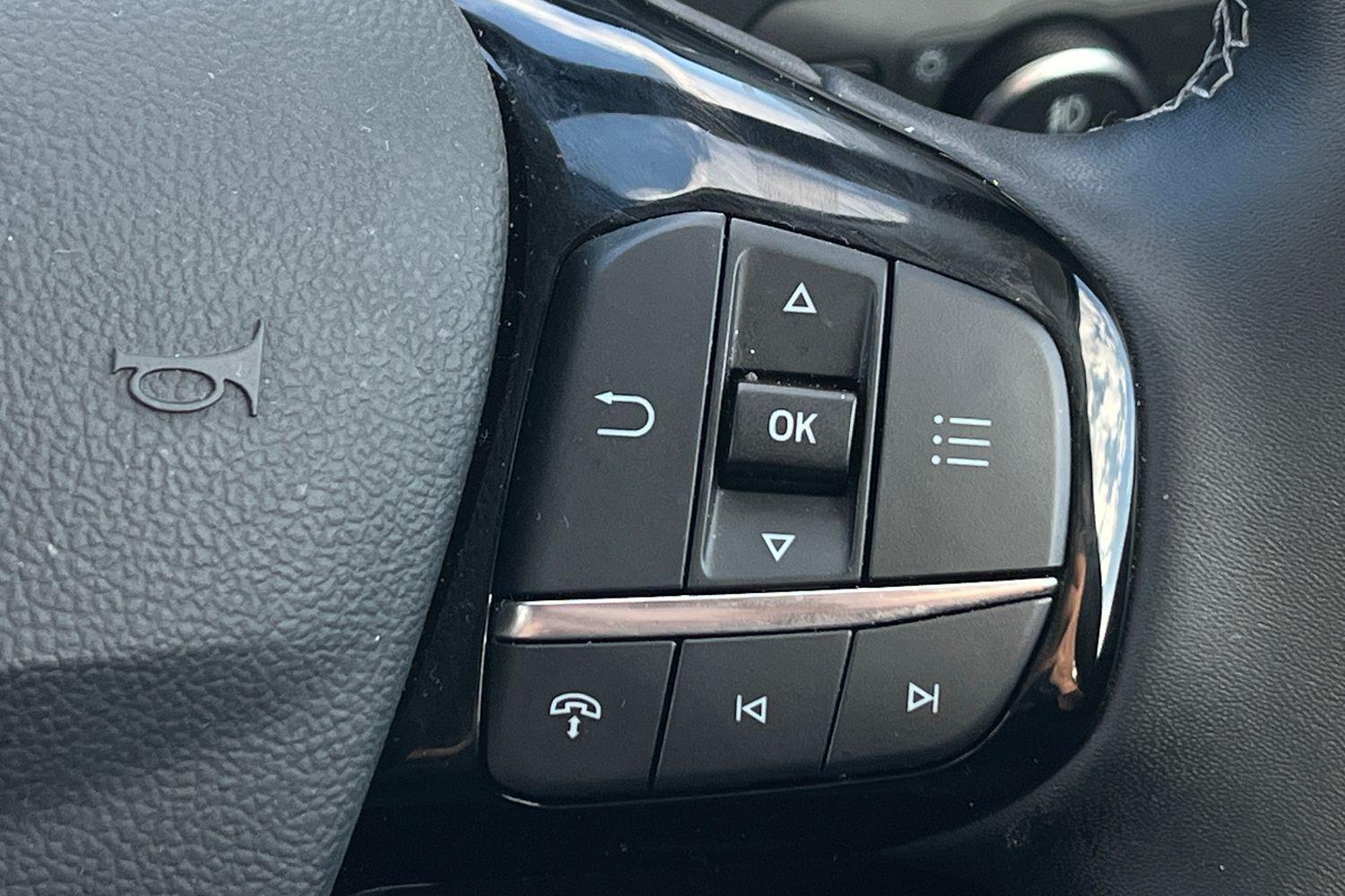 Ford KUGA Photo 38