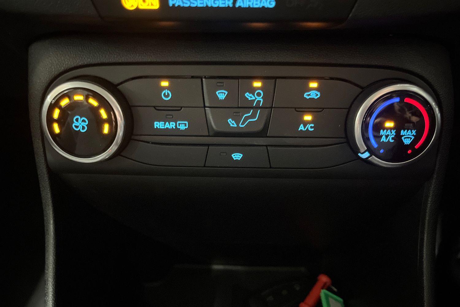 Ford FIESTA Photo 30