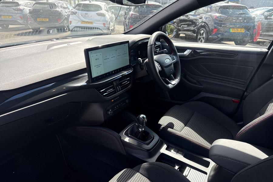 Ford FOCUS Photo autoimg-efe0108695346defe432d7f1d82586e486dcfbe3.jpg