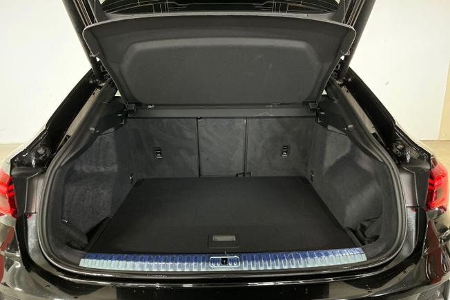 AUDI Q3 Photo 12