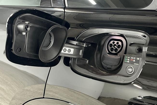 AUDI Q6 E-Tron Photo 31