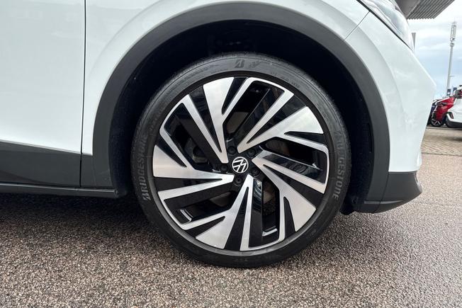 VOLKSWAGEN ID.4 Photo 5
