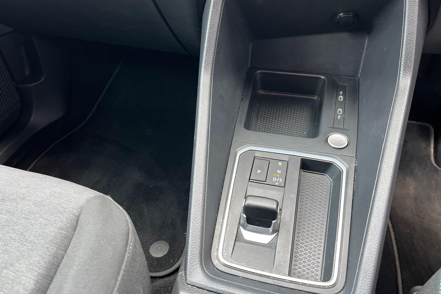 Ford GRAND TOURNEO CONNECT Photo 29