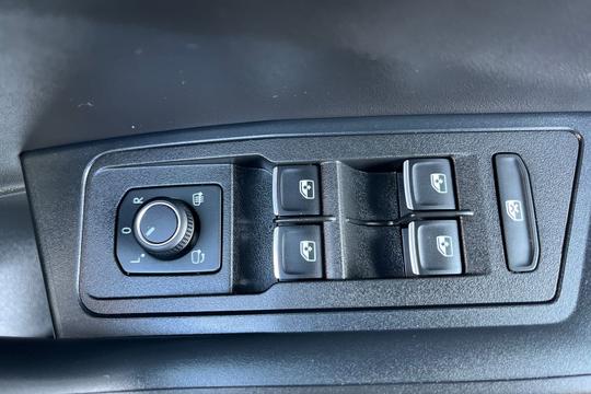 Volkswagen T-roc Photo autoimg-efe9f912a2be88a89948e50a6604b82d523c0205.jpg