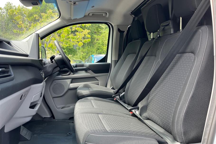 Used Ford E-Transit Custom MJ25UCS 19