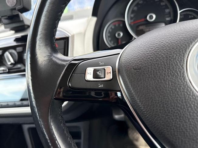 VOLKSWAGEN up! Photo 16