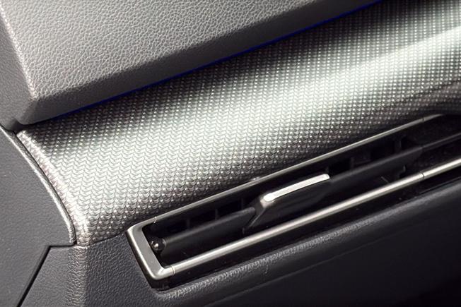 VOLKSWAGEN Golf Photo 44