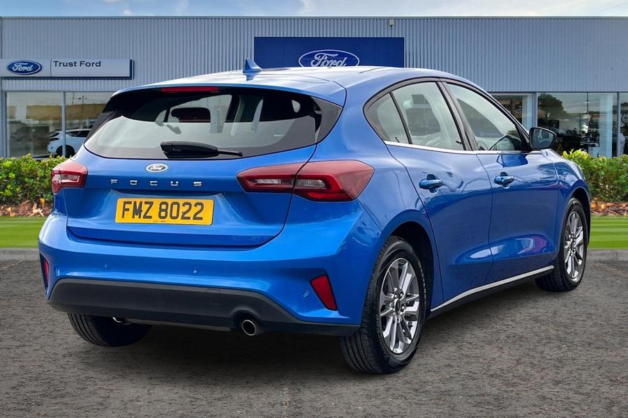 Ford Focus Photo autoimg-efec3a879df190cd34adb86a8e492da9b1d9e004.jpg