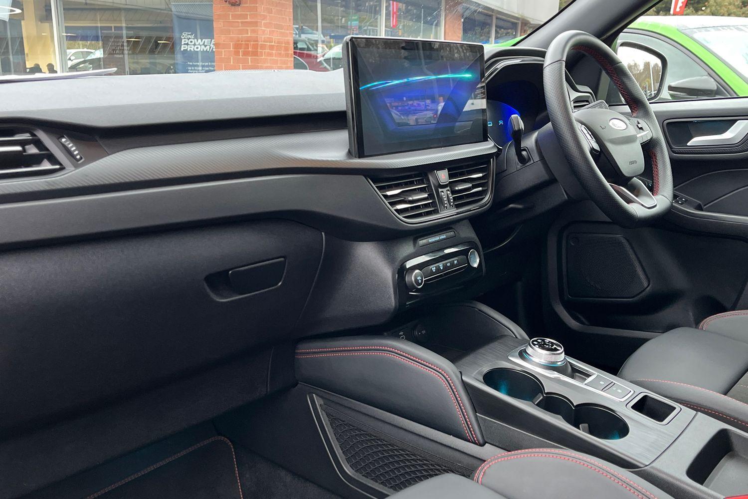 Ford KUGA Photo 17