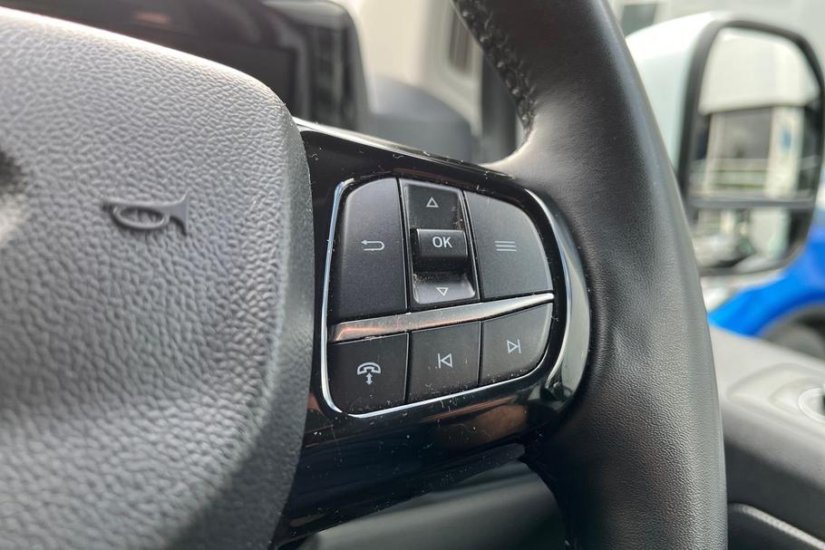 Used Ford TRANSIT CUSTOM MC24BNF 32