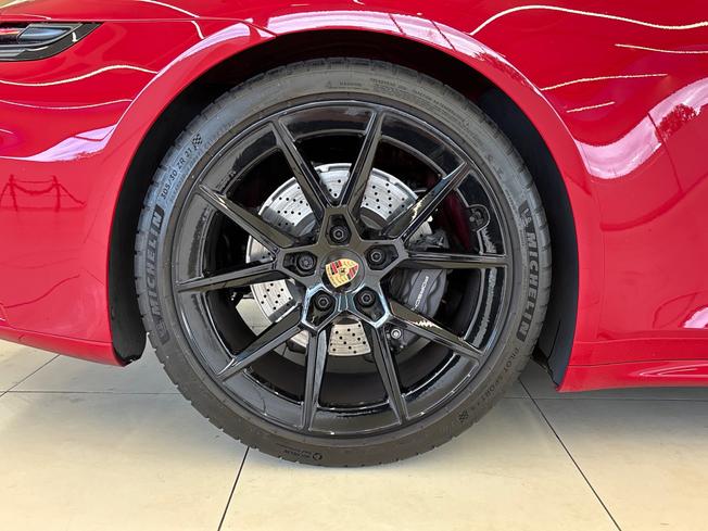 PORSCHE 911 Photo 23