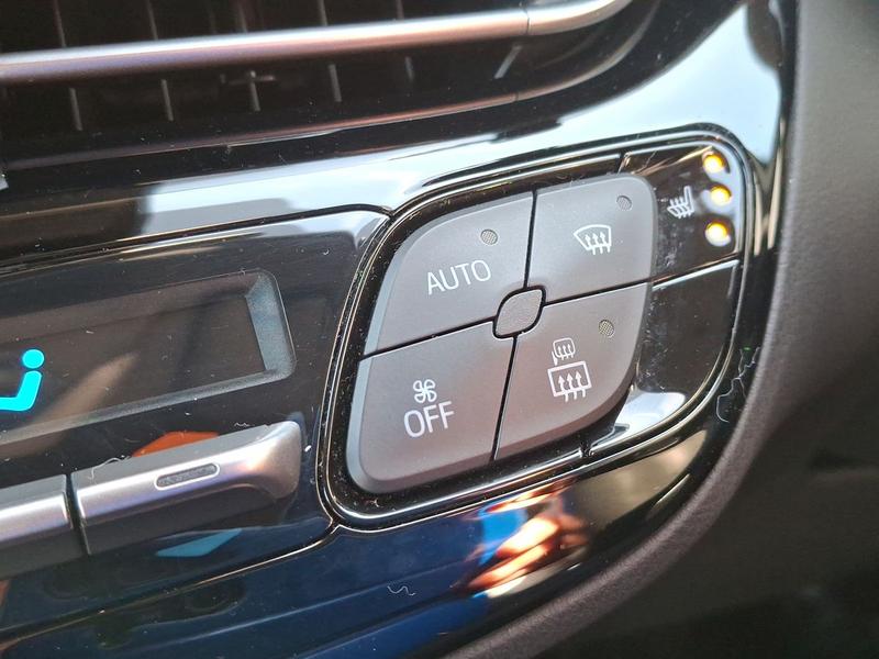 Used Toyota C-HR FG70CFM 43
