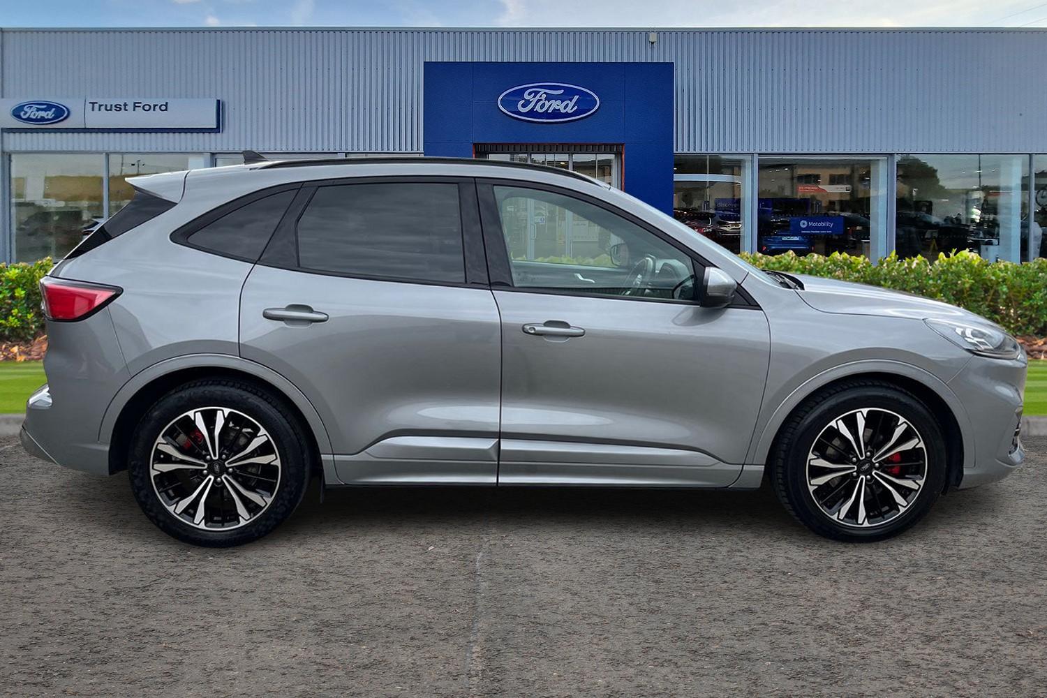Ford KUGA Photo 2