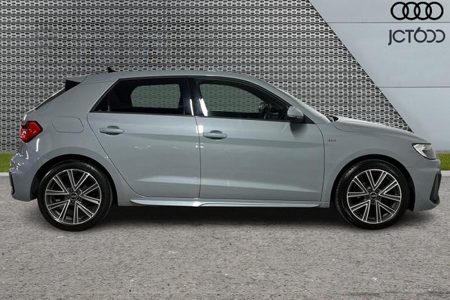 AUDI A1 Photo 4