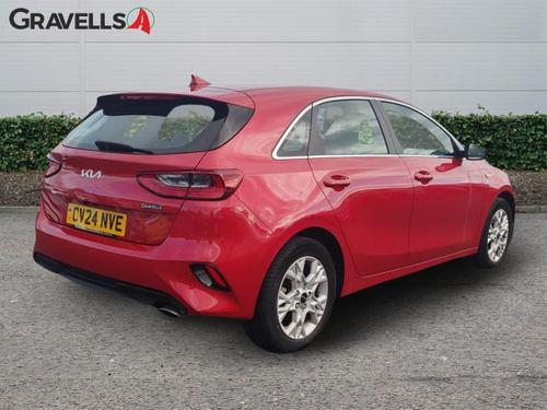 Kia CEED Photo autoimg-eff540370cd38345b7e980764e3a837e9de13865.jpg