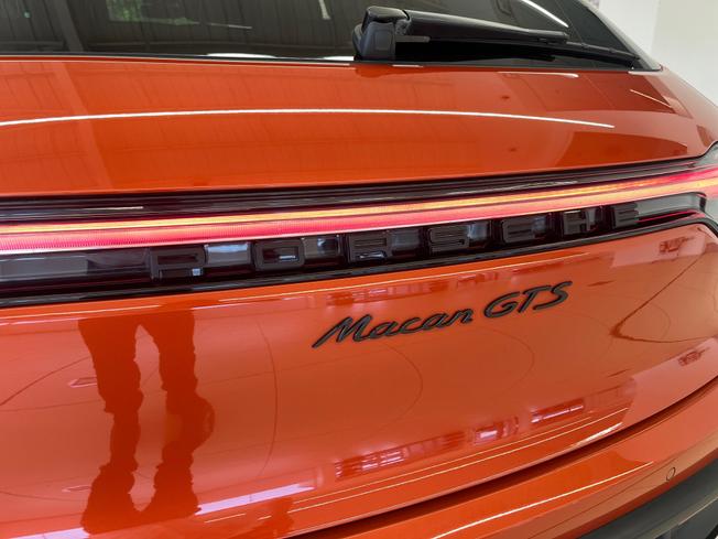 PORSCHE Macan Photo 41