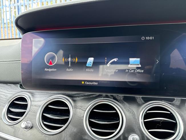 MERCEDES-BENZ E Class Photo 13