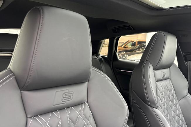 Audi S3 Photo 31