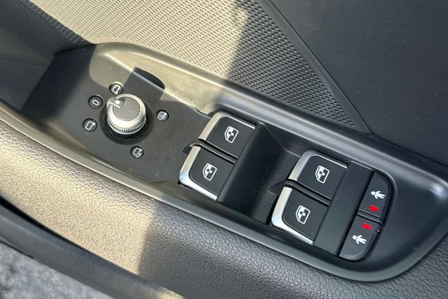 AUDI S3 Photo 32