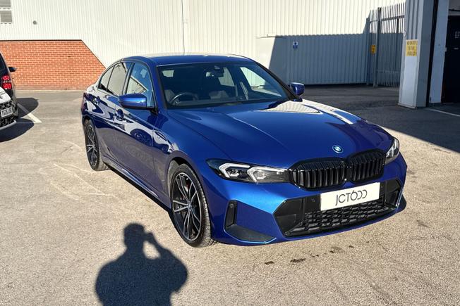 BMW 3 Series Photo 30