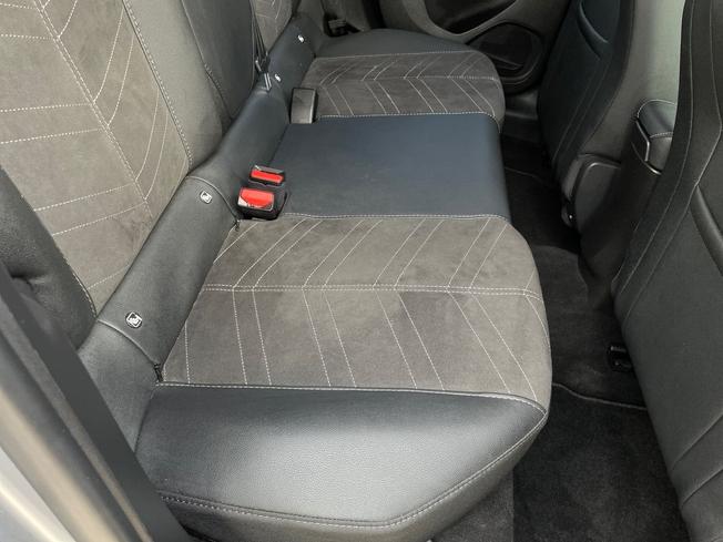VAUXHALL Corsa Photo 32