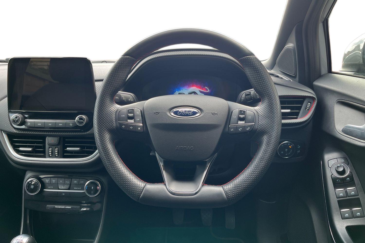 Ford PUMA Photo 10