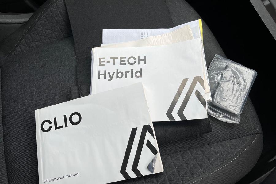 Renault CLIO Photo autoimg-f00432a66d078fa7f2231947aafa5c21f86c1718.jpg
