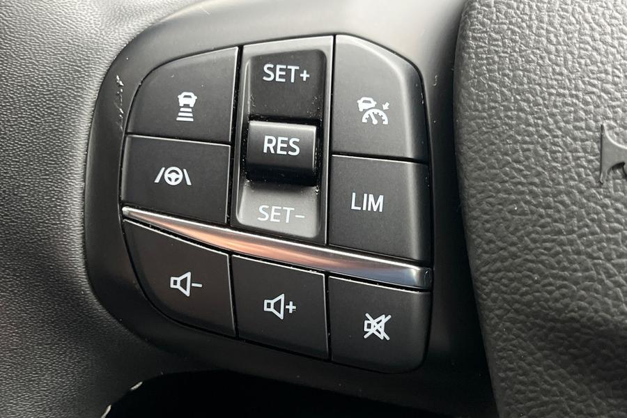 Ford KUGA Photo autoimg-f005616fc32305aa4496bd8b70c797ad37f938fb.jpg
