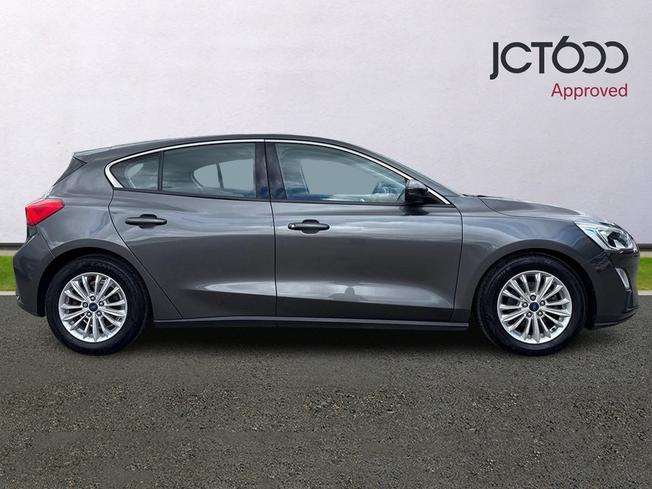 FORD Focus Photo 4