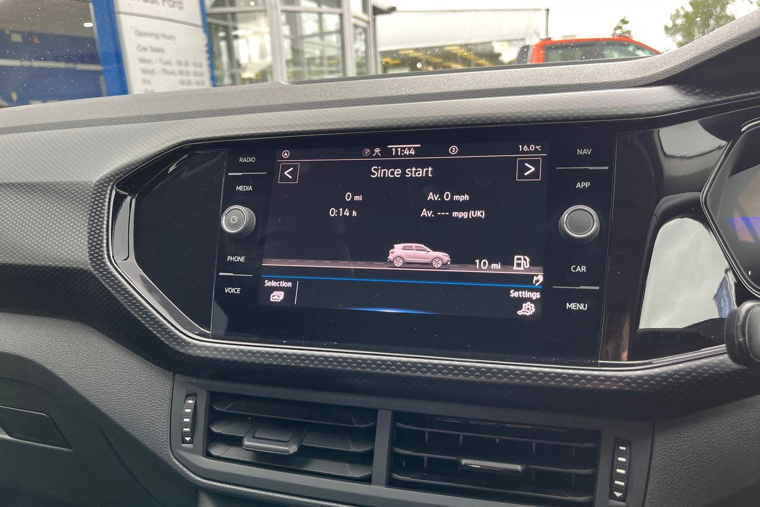 Volkswagen T-CROSS Photo 37