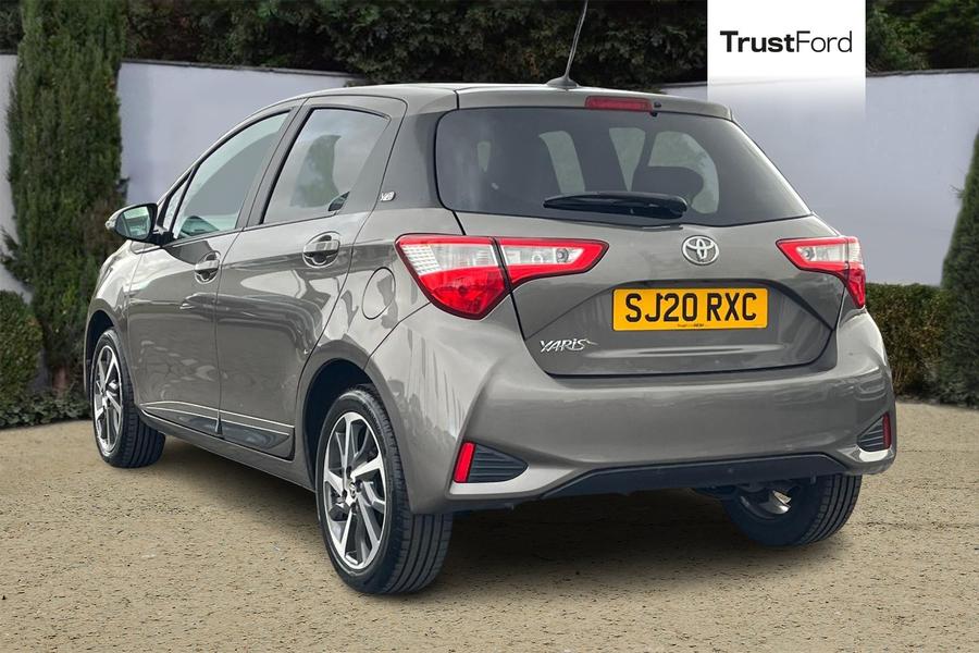 Toyota Yaris Photo autoimg-f0087e61698fa704dcac984427e468f39cd76b42.jpg