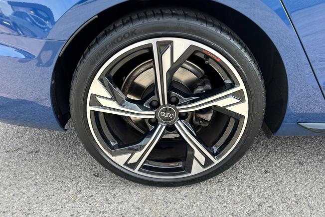 AUDI A4 Photo 28