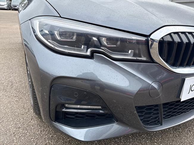 BMW 3 Series Photo 19