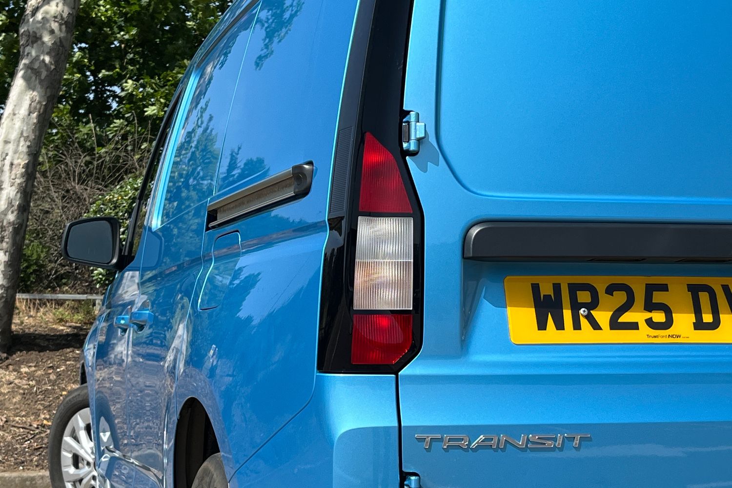 Ford TRANSIT CONNECT Photo 27
