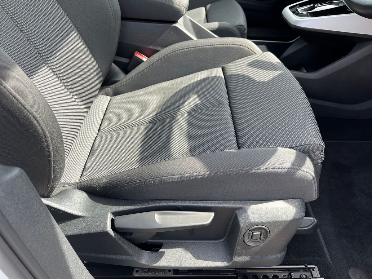 Audi Q4 e-tron Photo 30
