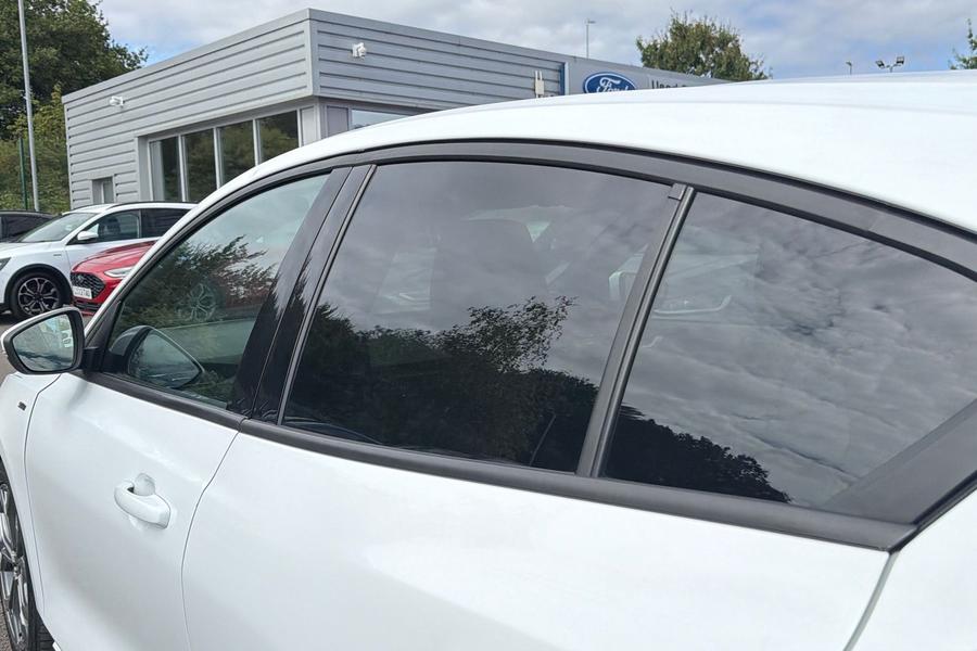Ford FOCUS Photo autoimg-f01baaf1405c8a550eb6252eeadf635993edb16c.jpg