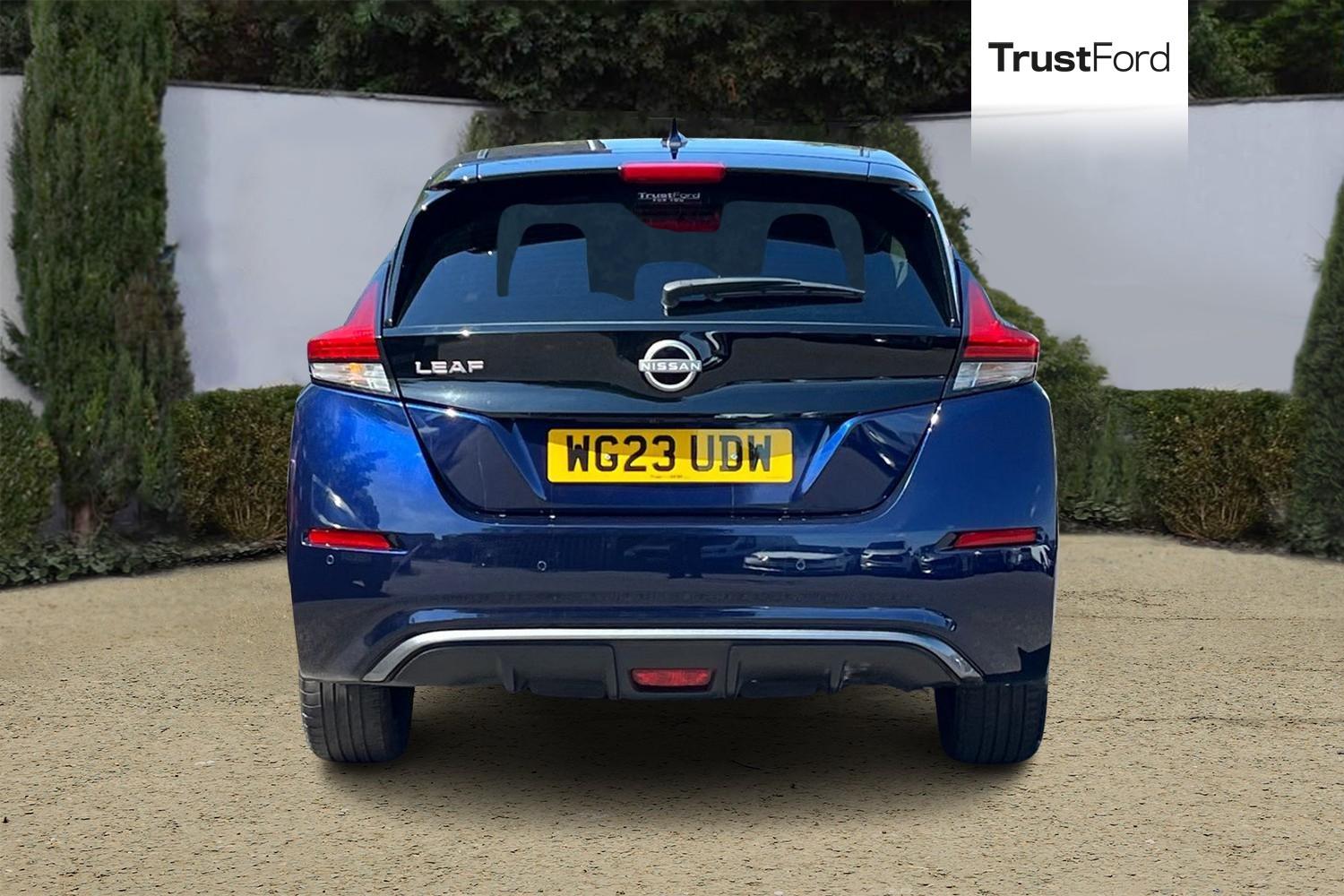 Nissan LEAF Photo 6