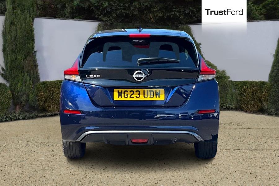 Nissan LEAF Photo autoimg-f01bef97b1fa8ffe11e286a63045b9cee79196f6.jpg