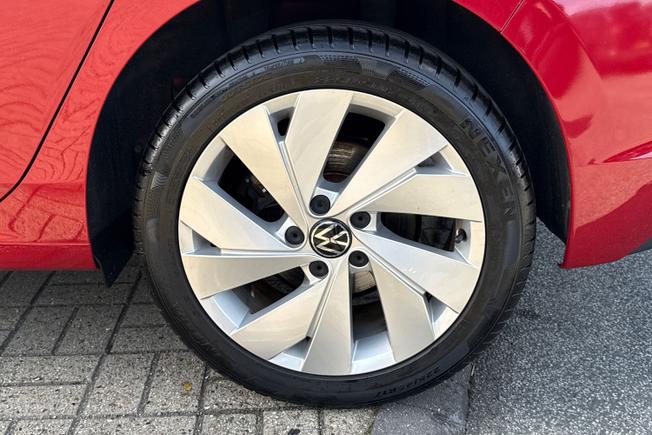 VOLKSWAGEN Golf Photo 22