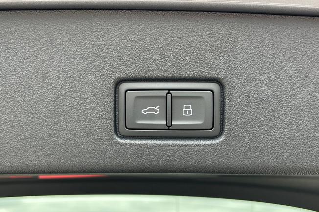 AUDI Q4 E-Tron Photo 49