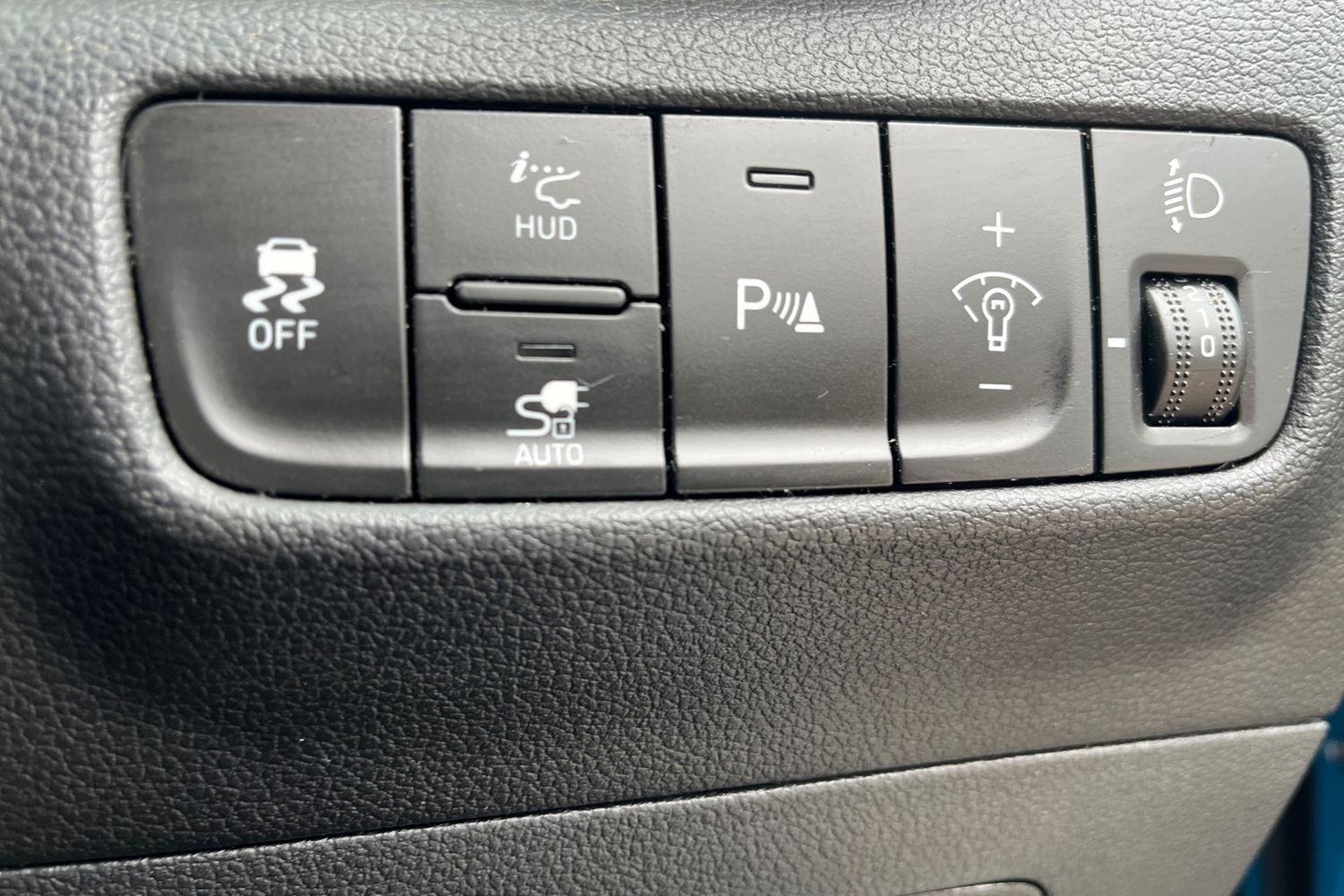 Hyundai KONA Photo 27