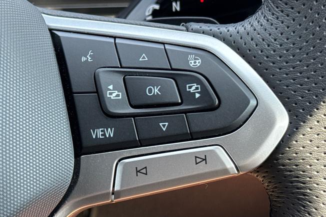 VOLKSWAGEN Tiguan Photo 17